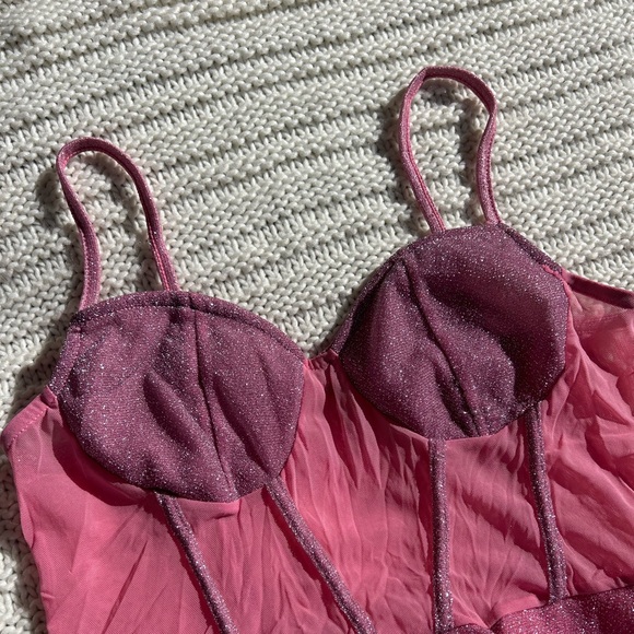 Pink, sparkly bodycon dress, size small, from shein - Picture 4 of 4